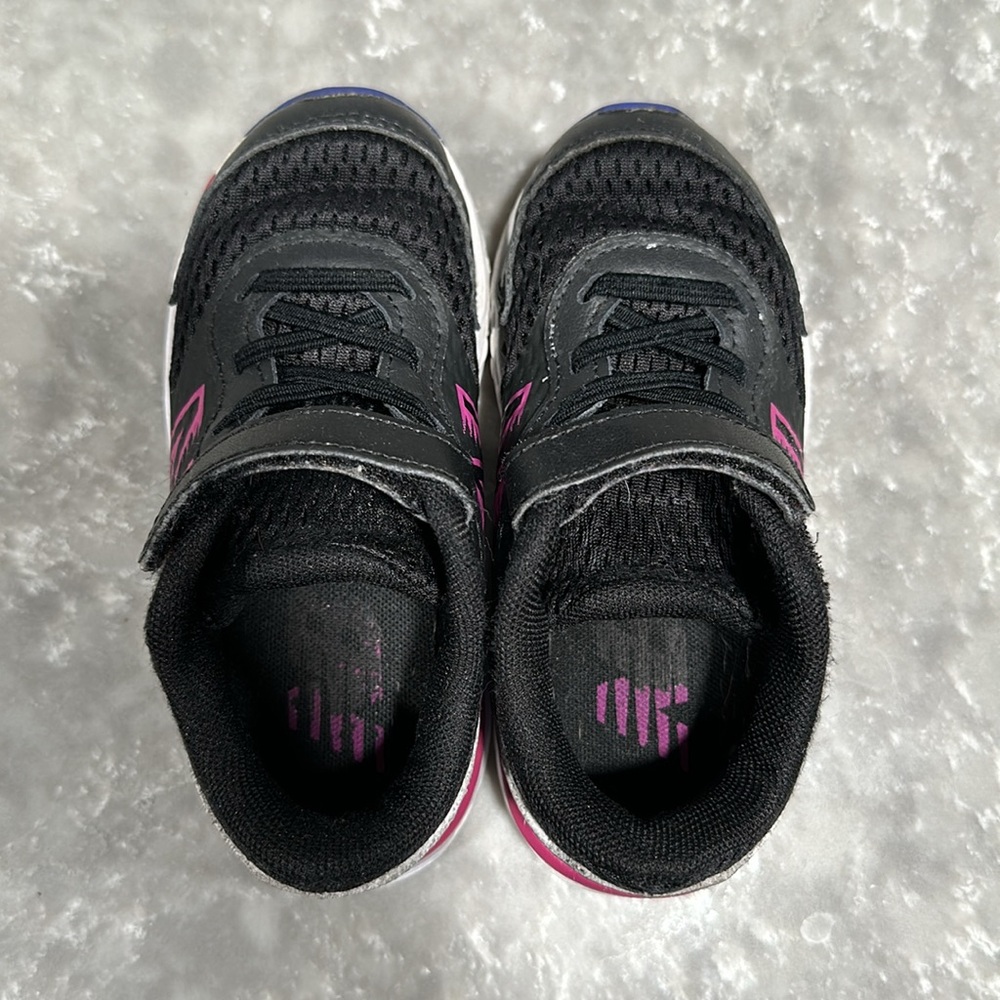 New balance girls sneakers - Picture 2 of 5